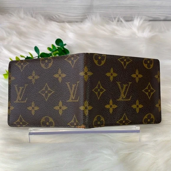 Louis Vuitton Monogram Bifold Wallet - Picture 5 of 14